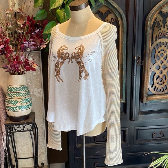 Free People Ragtime Raglan Embroidered Horse Dolman Sleeve top - Picture 3 of 14